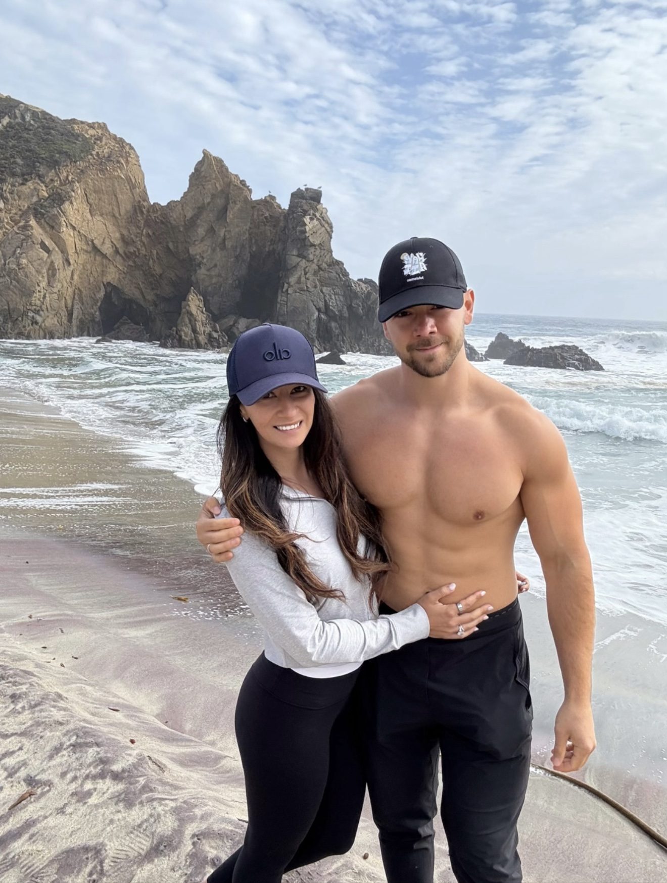 Ruben and Janeza, the Goal Commit online coaching team, on the beach